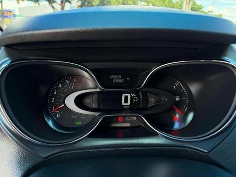 RENAULT CAPTUR INTENSE 1.6 16V FLEX 5P AUT
