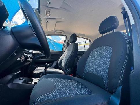 FIAT UNO ATTRACTIVE 1.0 FIRE FLEX 8V 5P