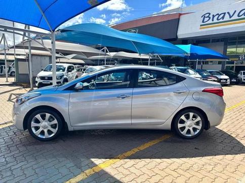 HYUNDAI ELANTRA GLS 2.0 16V 4P