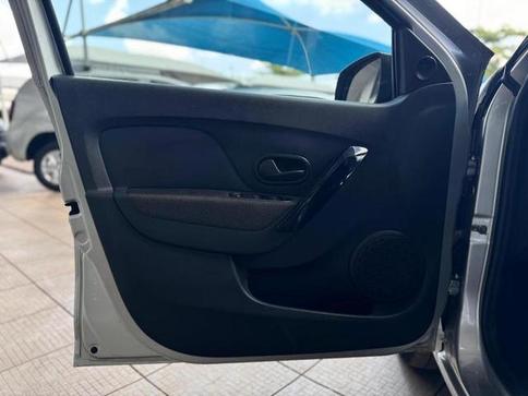 RENAULT LOGAN 1.0 12V SCE FLEX ZEN