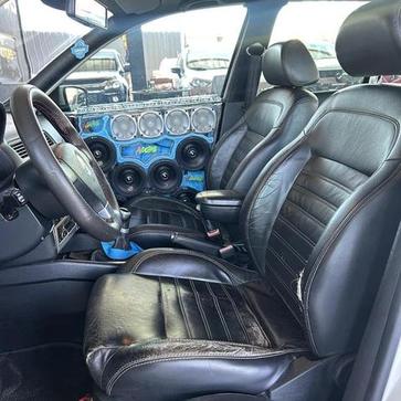 VOLKSWAGEN GOLF 1.6 SPORTLINE