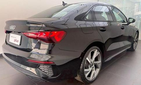 AUDI A3 SEDAN PERFORMANCE BLACK 2.0 TFSI