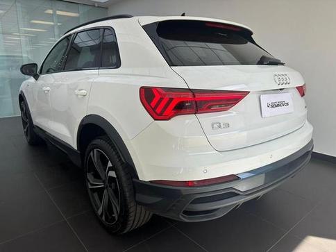 AUDI Q3 PERFORMANCE BLACK SLINE 2.0 QUATTRO