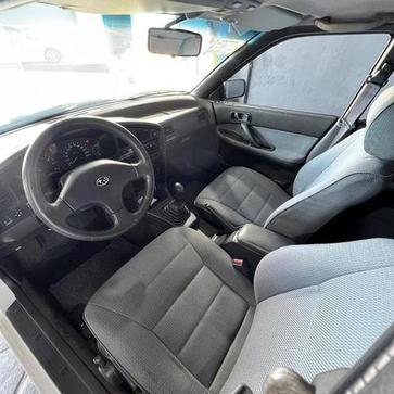 SUBARU LEGACY GL 1.8 4P