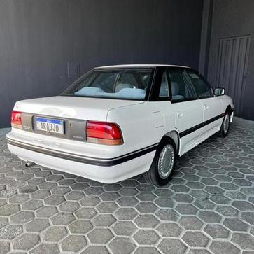 SUBARU LEGACY GL 1.8 4P