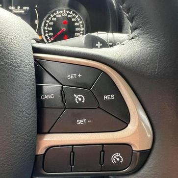 JEEP RENEGADE LNGTD AT