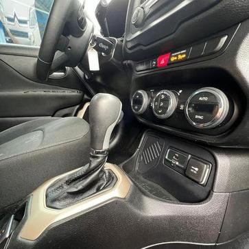 JEEP RENEGADE LNGTD AT