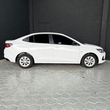 CHEVROLET ONIX PLUS 10MT LT2
