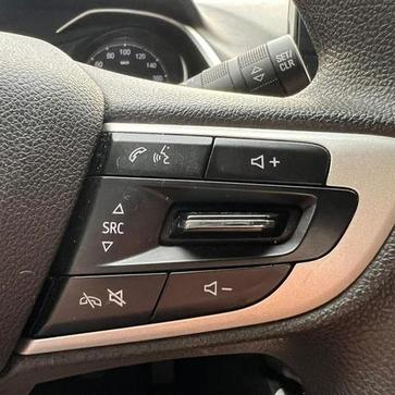 CHEVROLET ONIX PLUS 10MT LT2