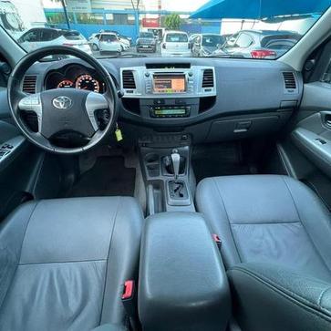 TOYOTA HILUX CD4X4 SRV