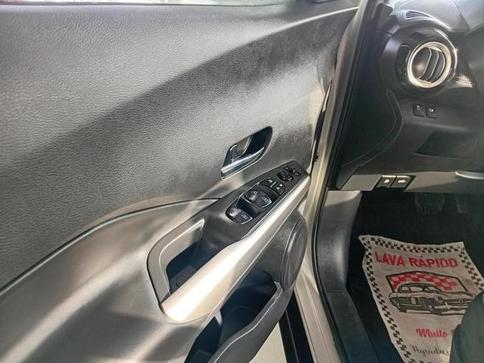 NISSAN KICKS SV 1.6 CVT