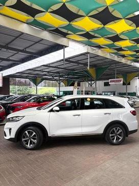KIA SORENTO EX 2.4 7 LUGAR
