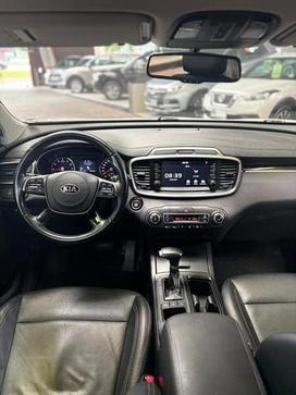KIA SORENTO EX 2.4 7 LUGAR