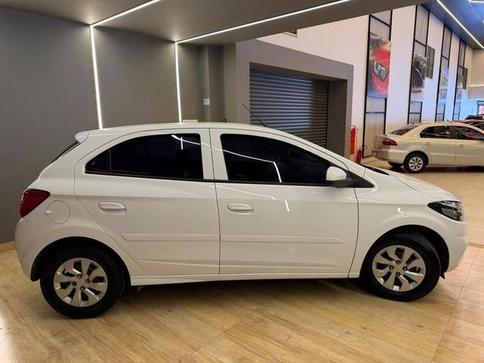 CHEVROLET ONIX 1.0MT LT