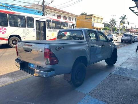TOYOTA HILUX CD 4X4 2.8 DIESEL MEC.