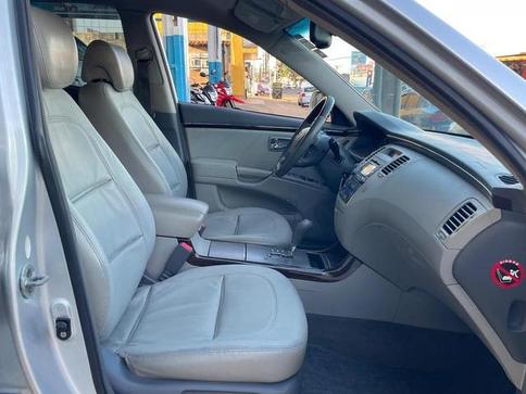 HYUNDAI AZERA 3.3 V6