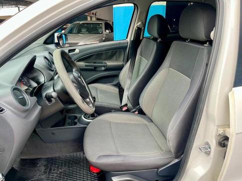 VOLKSWAGEN NOVO VOYAGE 1.0