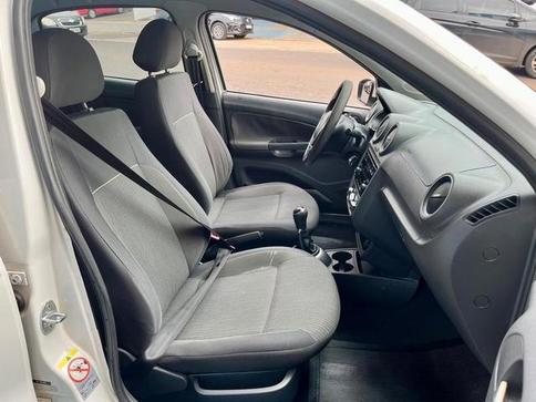 VOLKSWAGEN NOVO VOYAGE 1.0