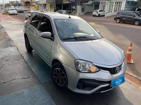 TOYOTA ETIOS SD XS 15 AT