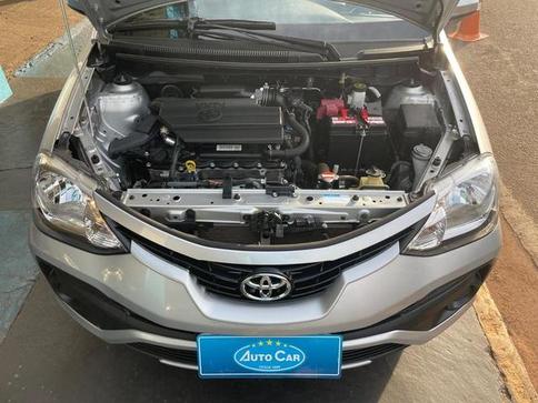 TOYOTA ETIOS SD XS 15 AT