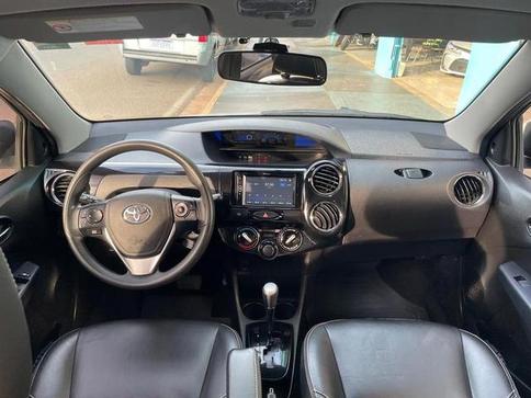 TOYOTA ETIOS SD XS 15 AT