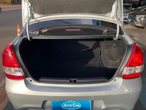 TOYOTA ETIOS SD XS 15 AT