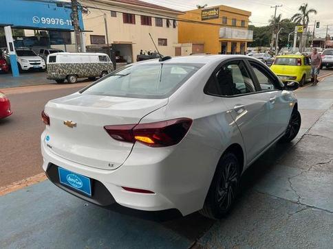 CHEVROLET ONIX PLUS 10MT LT2