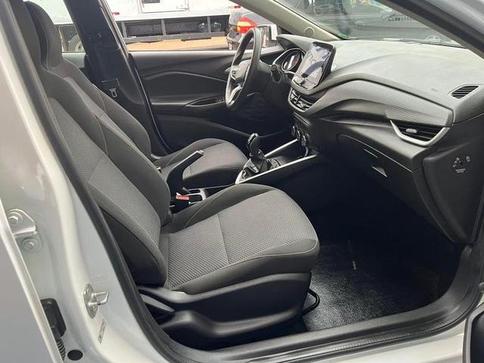CHEVROLET ONIX PLUS 10MT LT2