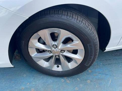 CHEVROLET ONIX PLUS 10TAT LT1