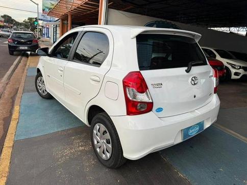TOYOTA ETIOS HB X 13L MT