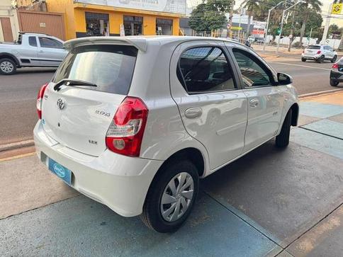 TOYOTA ETIOS HB X 13L MT