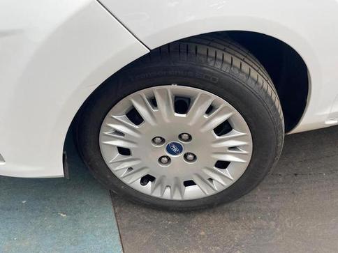 FORD FIESTA 16SE