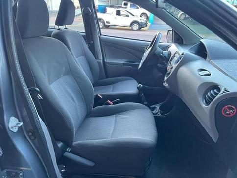 TOYOTA ETIOS SD XS