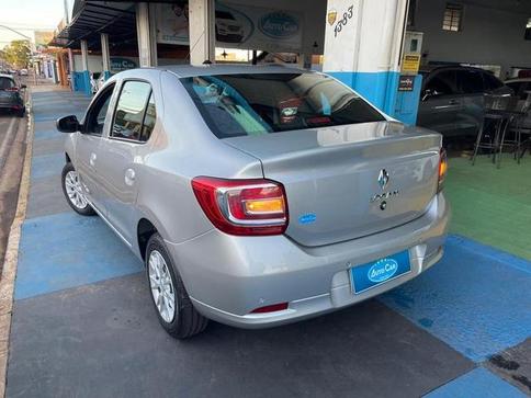 RENAULT LOGAN ZEN10MT
