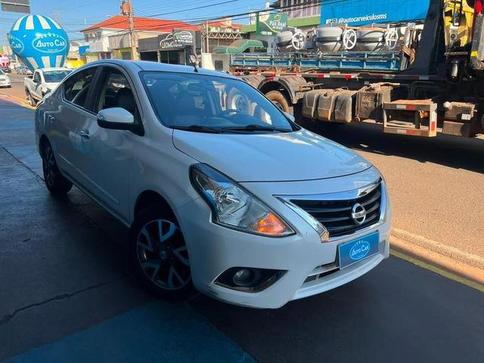 NISSAN VERSA 16UNIQUECVT