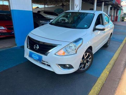 NISSAN VERSA 16UNIQUECVT