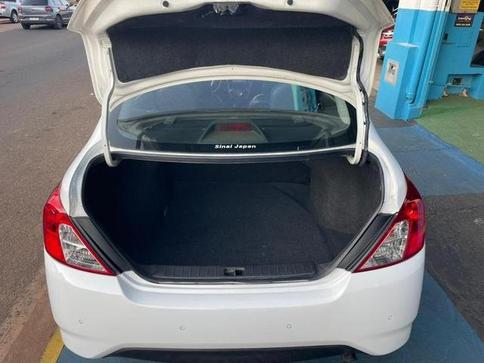 NISSAN VERSA 16 SL