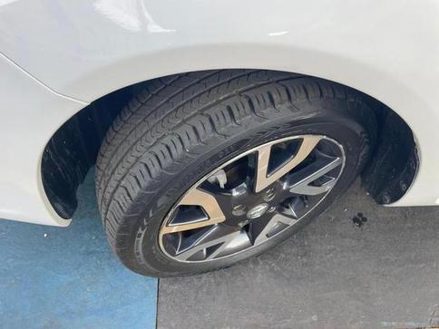 NISSAN VERSA 16 SL