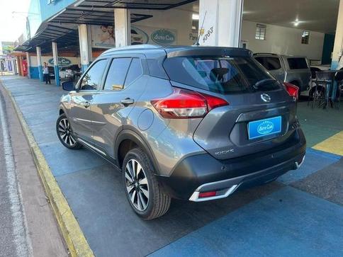 NISSAN KICKS SV CVT