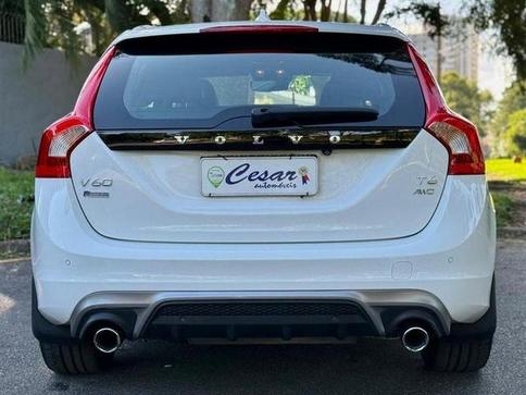 VOLVO V60  T-6 R-DESIGN 3.0 AWD 4p
