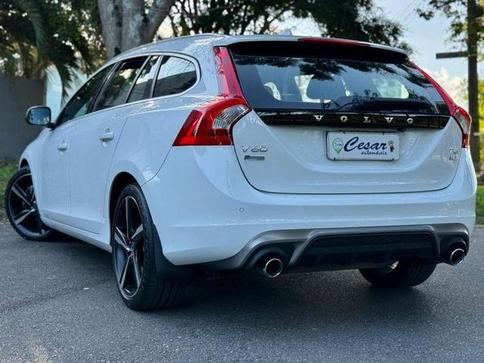 VOLVO V60  T-6 R-DESIGN 3.0 AWD 4p