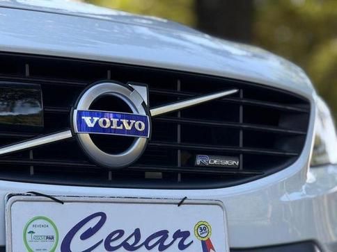 VOLVO V60  T-6 R-DESIGN 3.0 AWD 4p
