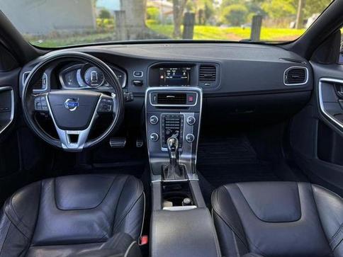 VOLVO V60  T-6 R-DESIGN 3.0 AWD 4p