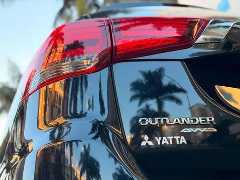 MITSUBISHI OUTLANDER GT 3.0 V6 Aut.
