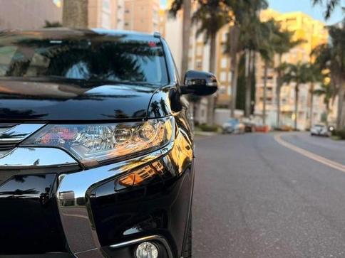 MITSUBISHI OUTLANDER GT 3.0 V6 Aut.