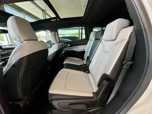 JEEP COMMANDER OVR T270