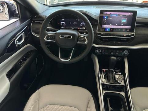 JEEP COMMANDER OVR T270