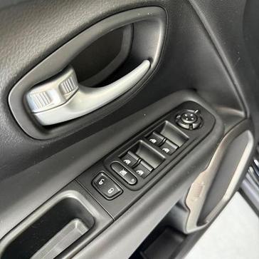 JEEP RENEGADE LGTD T270