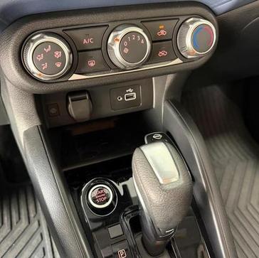 NISSAN VERSA ADVNC CVT