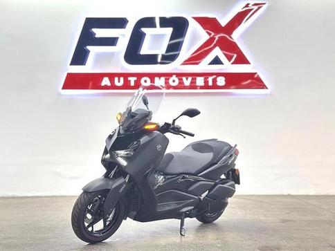 YAMAHA XMAX